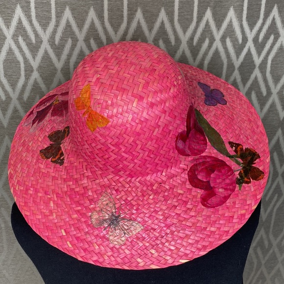 Woven Straw Hat Pink with Découpage Flowers & Butterflies - Picture 2 of 3